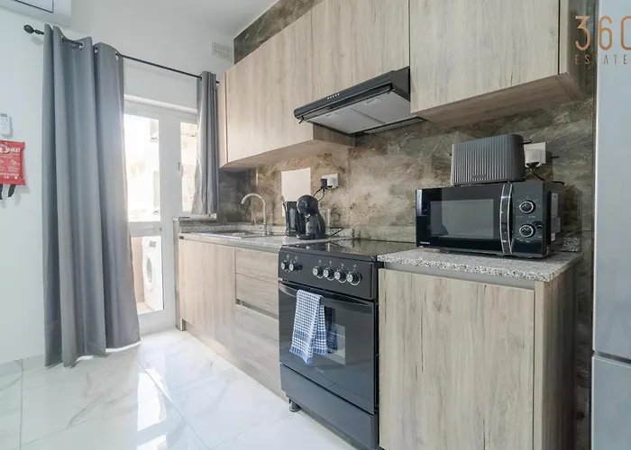 Homey 1br In Tarxien With Sofa Bed & Ac