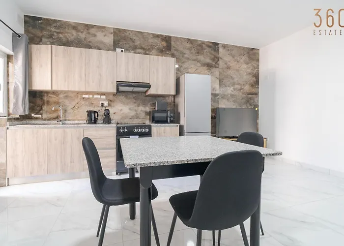 Homey 1br In Tarxien With Sofa Bed & Ac Apartamento Żabbar