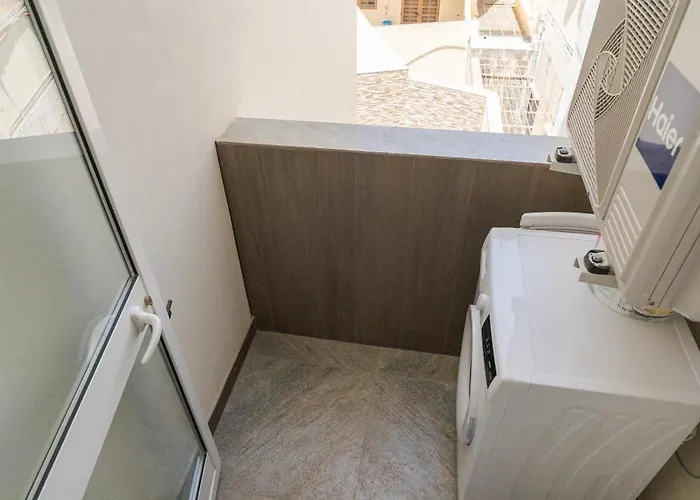 Homey 1br In Tarxien With Sofa Bed & Ac Apartamento Żabbar