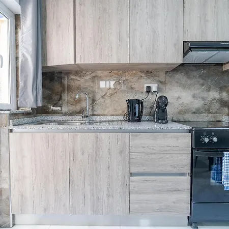 Homey 1br In Tarxien With Sofa Bed & Ac Żabbar