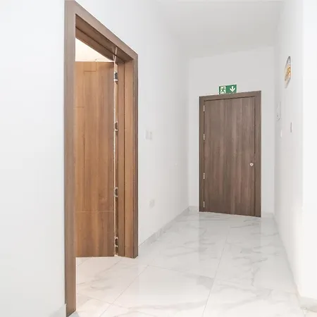 Apartamento Homey 1br In Tarxien With Sofa Bed & Ac