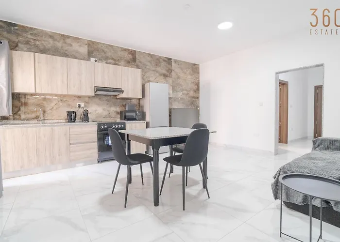 Apartament Homey 1br In Tarxien With Sofa Bed & Ac