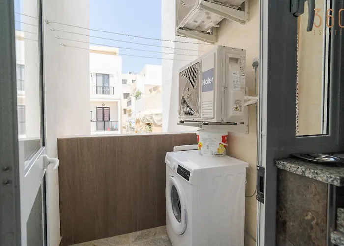 Homey 1br In Tarxien With Sofa Bed & Ac * Żabbar